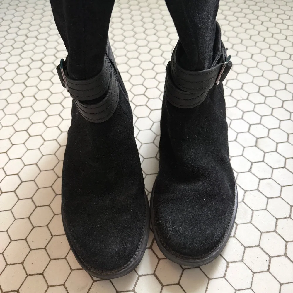 Clarks Knee High Boots Black Size 8 Suede Buckle Riding Moto Academia Campus